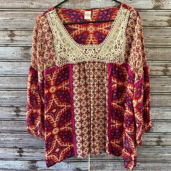 Bila‎ Semi-Sheer Blouse Size L - Picture 1 of 8